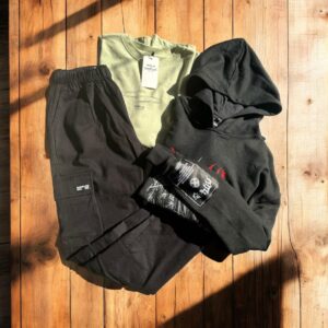 3 - Combo Hoodie + Remera + Pantalon 10% off