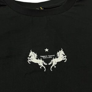 Remera Horses oversize negra Vieja Scul