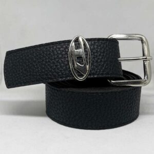 Cinto Ecocuero Negro Hebilla Rectangular Plata con Aplique D