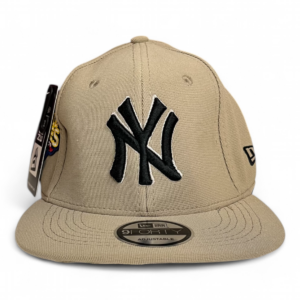 Gorra New Era Beige con Negro