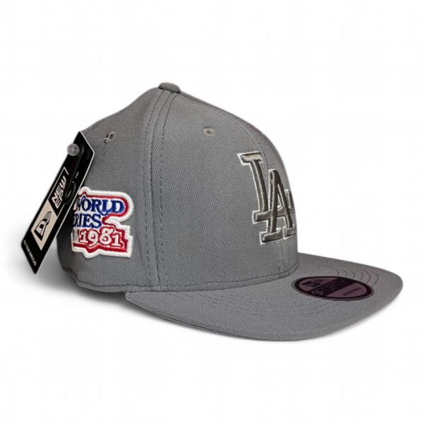 Gorra New Era Gris Claro con Gris - Imagen 2