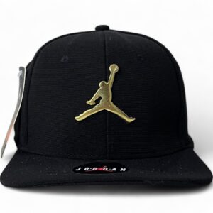 Gorra Jordan Negra con Dorado