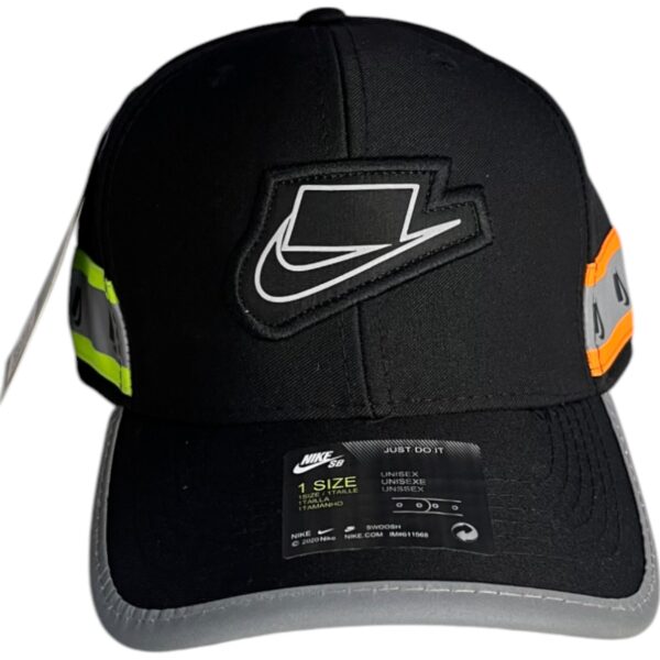 Gorra Nike Negra con Gris