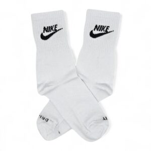 Medias Blancas con pipa Negra Nike