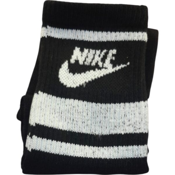 Medias Negras con triple raya blanca NIKE