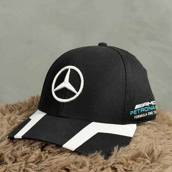 Gorra Mercedes-Benz Negra con Blanco
