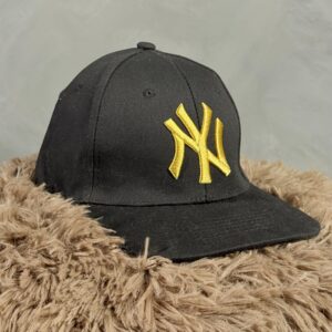 Gorra New Era NY Negra con Dorado