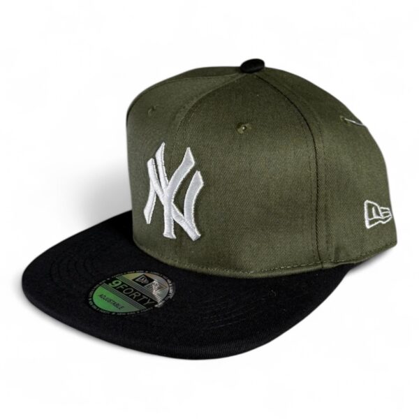 Gorra New Era NY Verde con Blanco