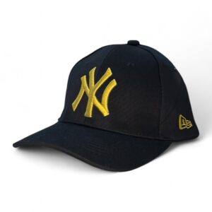 Gorra New Era NY Negra con Dorado