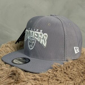 Gorra Raiders New Era Gris