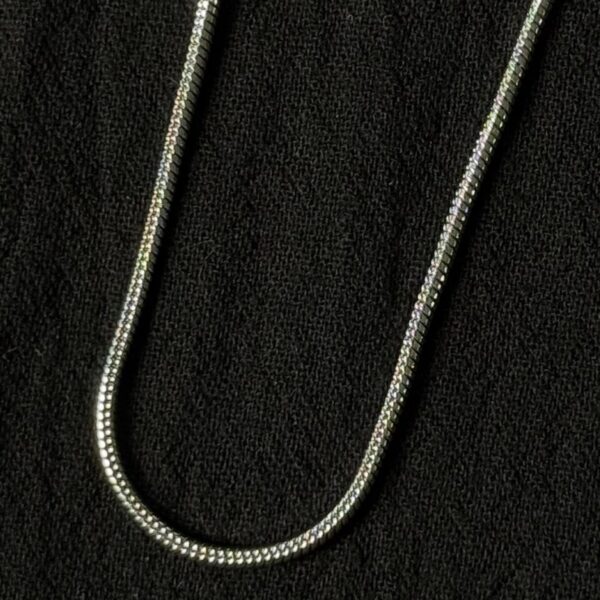 Cadena estilo Serpiente Fina