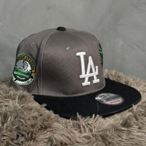 Gorra New Era Gris Claro con Blanco
