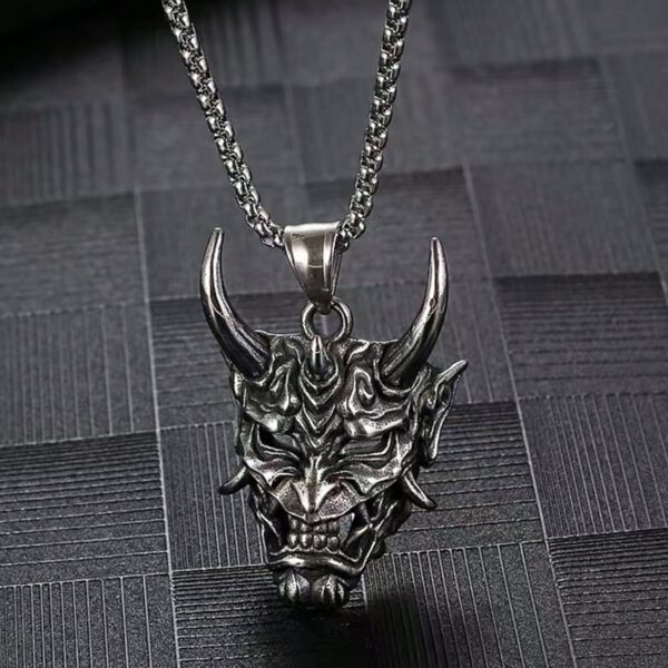 Collar Máscara Oni