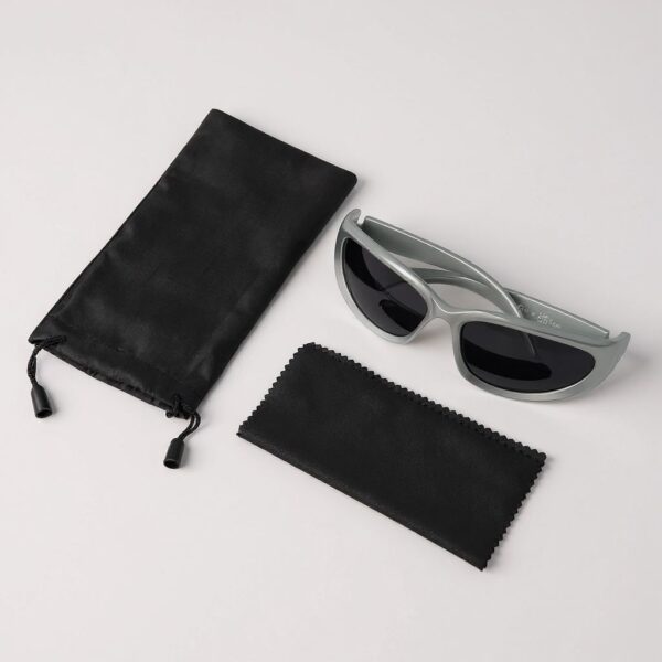 Gafas "Cyclone Edge" Titanium estilo Y2K - Imagen 3