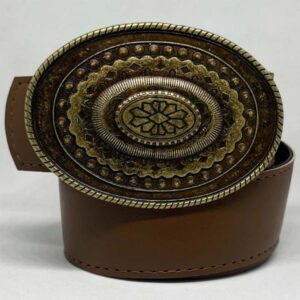 Cinto Ecocuero Marrón Hebilla Ovalada Grabada Bronce