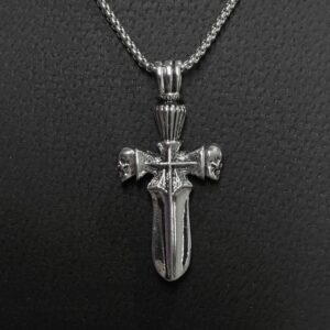 Dije Cruz Espada Gótica con Calaveras