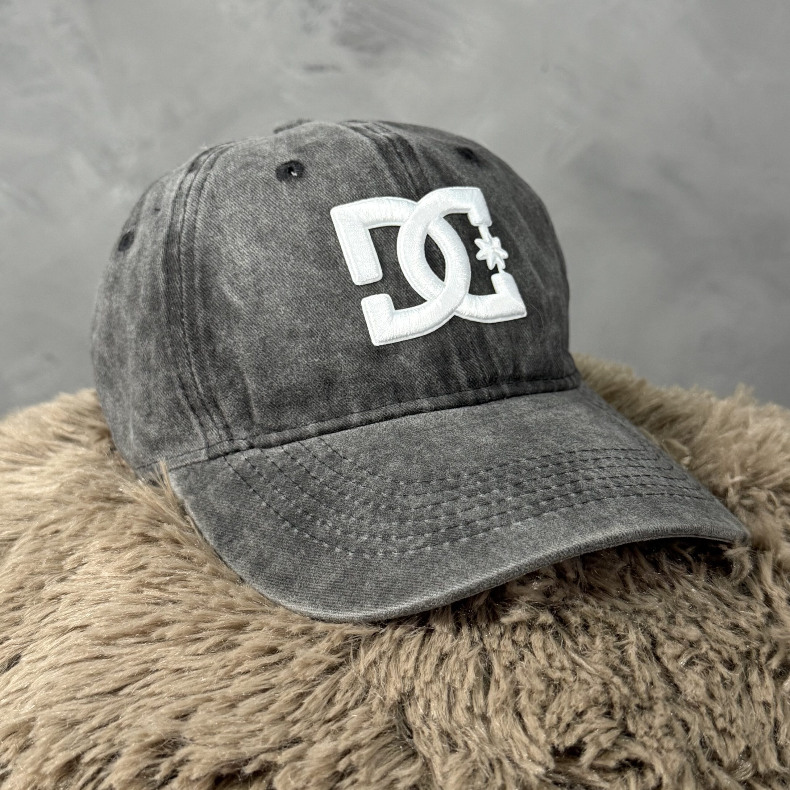 Gorra Vintage DC Gris - Imagen 2