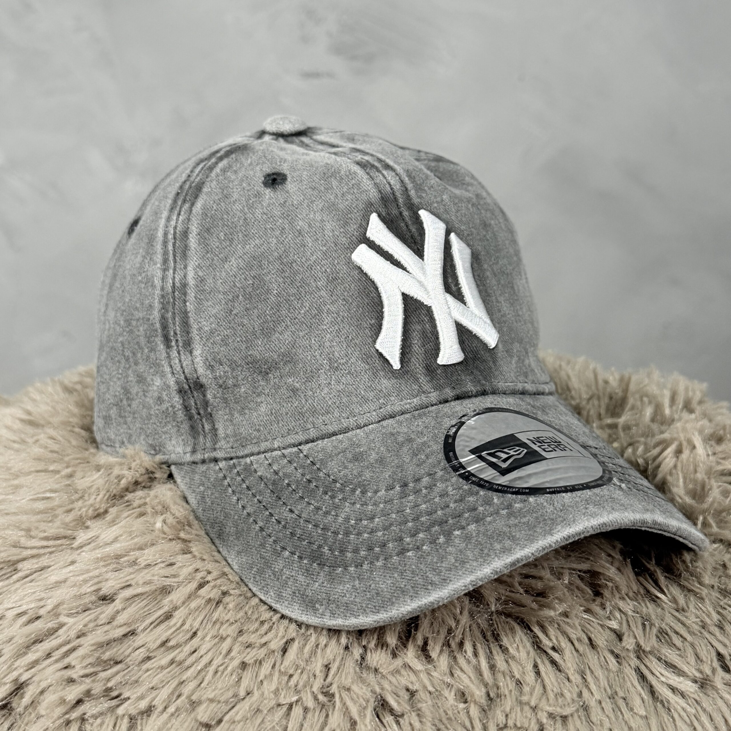 Gorra New Era 9FORTY NY Yankees gris efecto lavado - Imagen 2