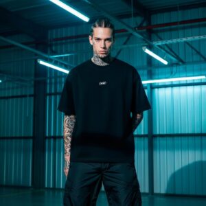 Remera Oversize Circle VS Negra Vieja Scul