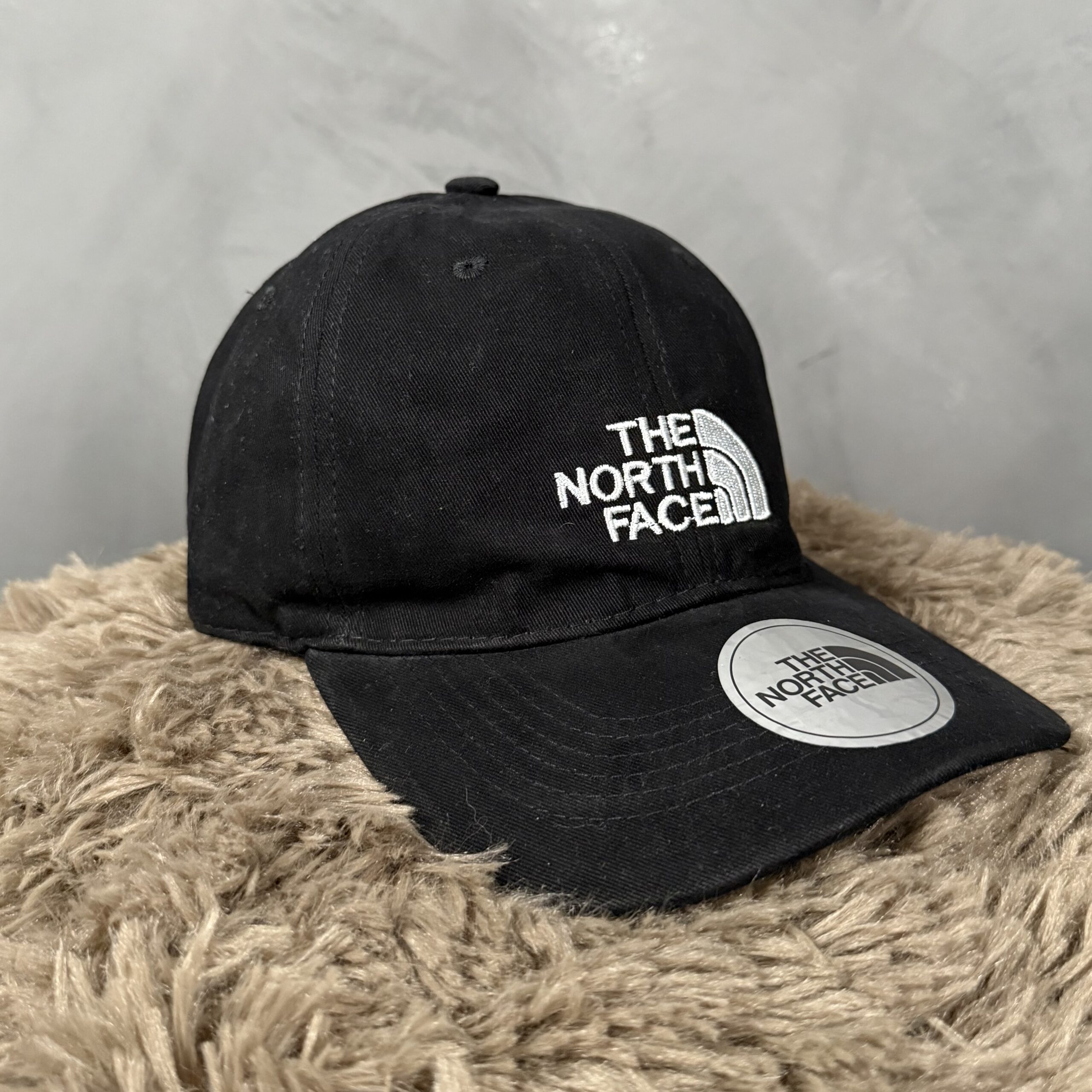 Gorra The North Face Negra Logo Bordado Unisex - Imagen 2