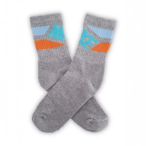 Medias grises con franja celeste y naranja Nike