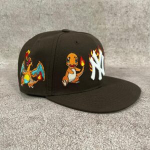 Gorra NE Fitted Marrón O Pokémon Fuego